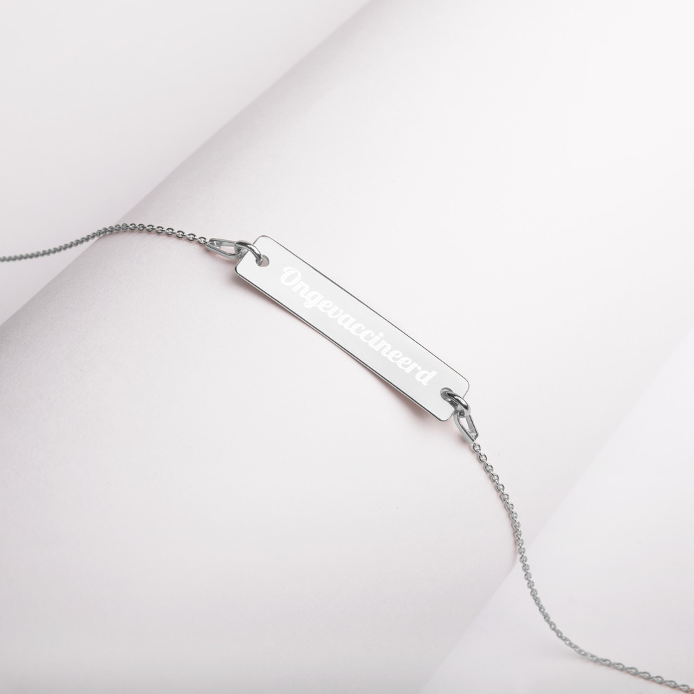 engraved-silver-bar-chain-necklace-white-rhodium-coating-lifestyle-2-60d8a7f50d6b7.jpg